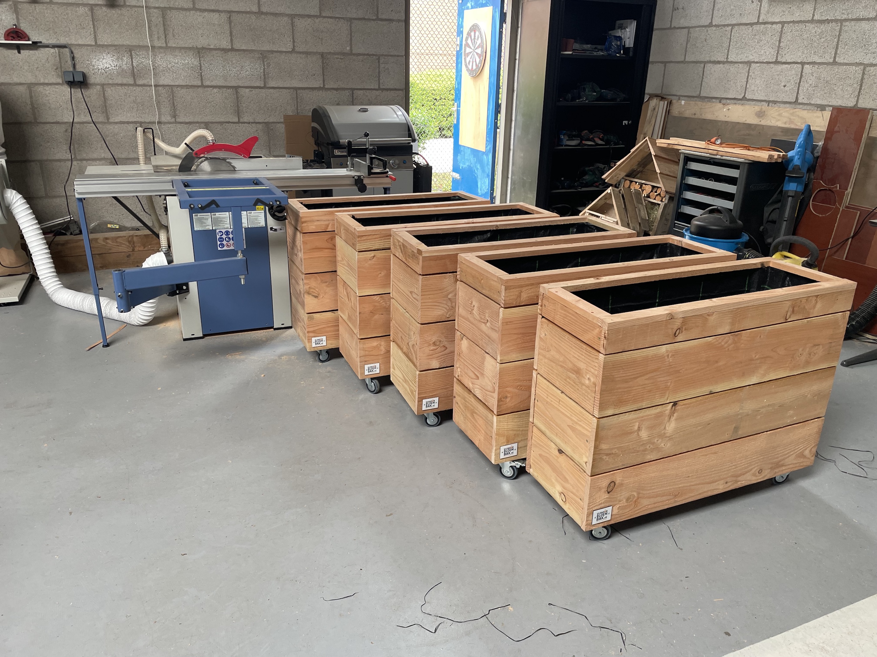 Samen Precies Goed vlonderbloembak.jpg